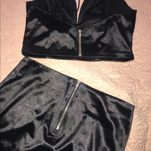 Silk Skirt Set - Picture 2 of 2